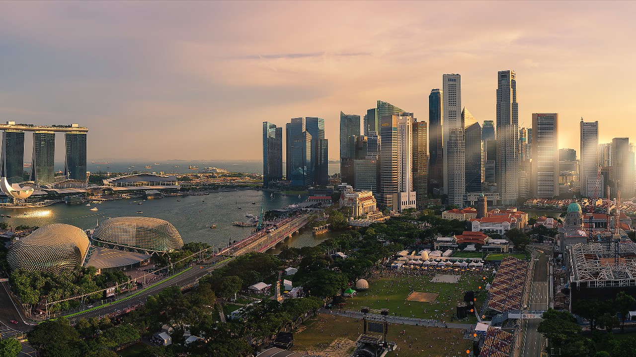 Singapore skyline with sunrise; image used for HSBC Singapore foreign exchange