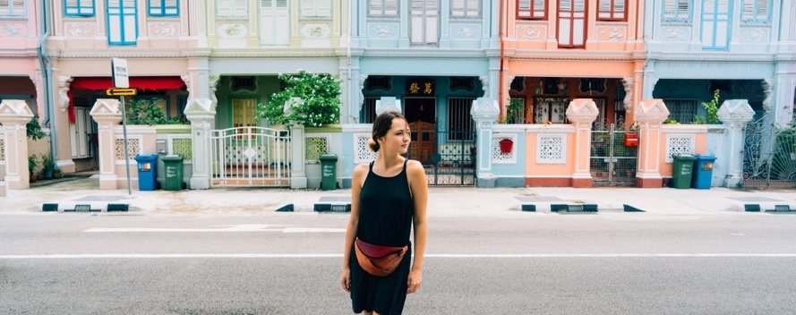 在加东的女人；图片使用于汇丰新加坡的全球化社区页面